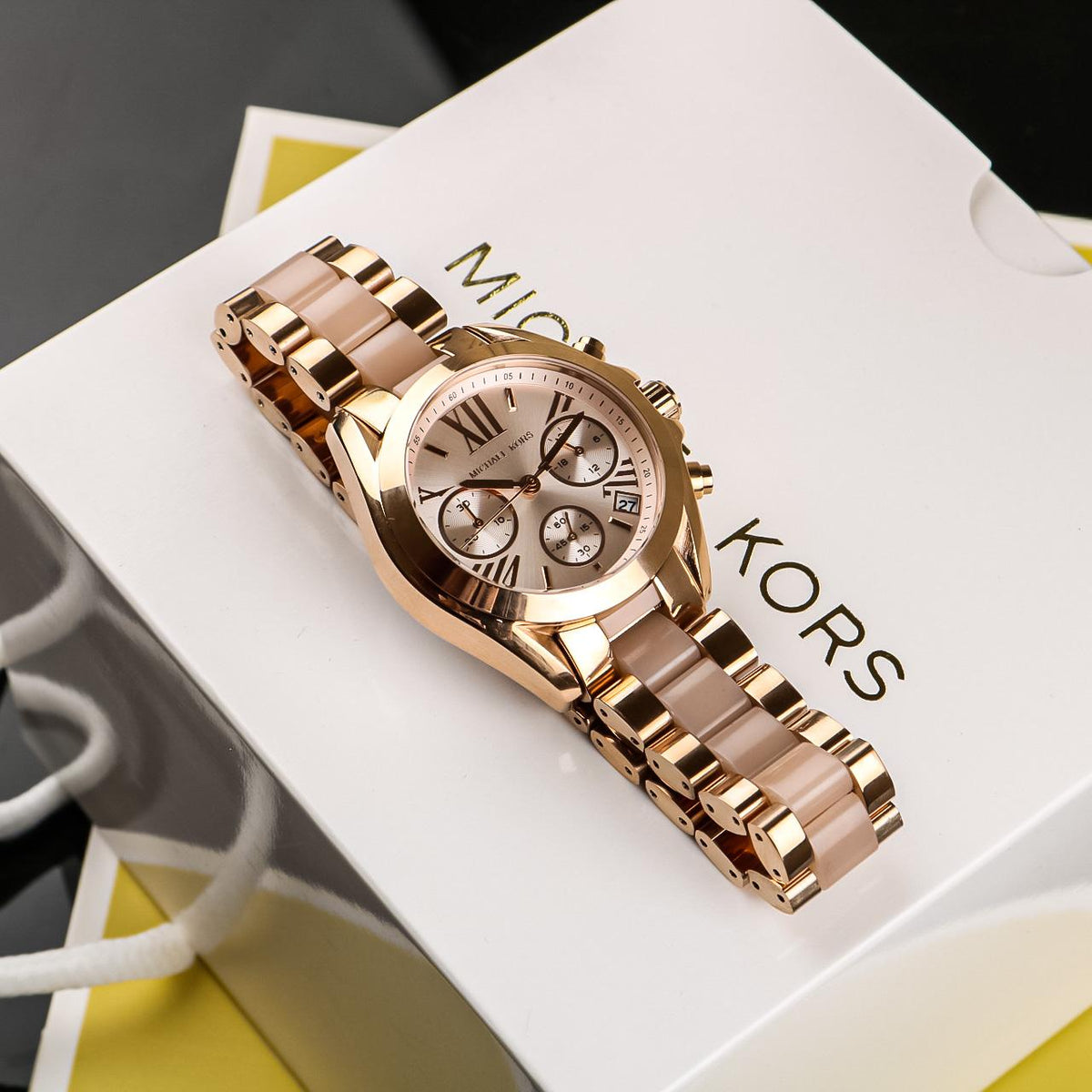 Michael Kors Rose Gold Dial Women's analog watch